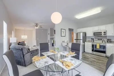 Image de Chic 2-Bedroom Townhome on Browne