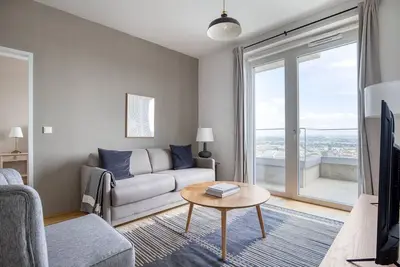 Image de Sunny Landstraße 2br w/ Gym & Pool, nr U3 Station, by Blueground