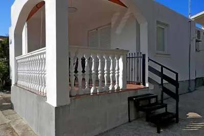 Image de Appartement d'une chambre avec la terrasse et la vue sur le mer Rogoznica (A-21634-a)