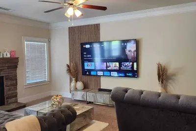 Image de Cozy home with all you will be needing during your stay. Come check it out! ! ! ! !