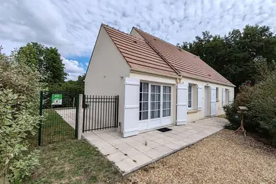 Image de Gîte lumineux au calme avec jardin, golf, balades en forêt, barbecue et vélos à Donnery