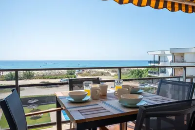Image de At036 CONSTELACIÓN: Apartamento delante de la playa, con piscina, A/A, wifi y parking