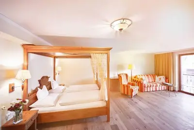 Image de Junior Suite mit FrĂĽhstĂĽck 4 - Hotel der Wiesenhof