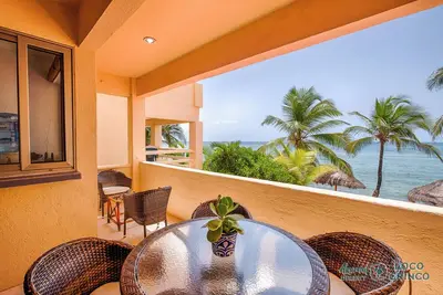 Couples retreat in this lovely 1 bedroom beachfront condo on Half Moon Bay!