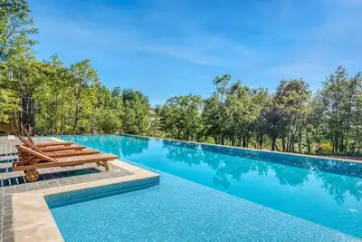 Image de Heavenly 3 bedrooms Faqra - U owe urself a  vacation in superb nature and luxury