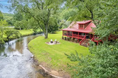 Image de River Haven - Elegant Cabin Tucked Away on the Toccoa River