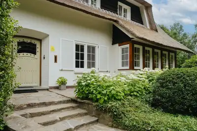 Image de Grote Buitenspeeltuin Tegenover de Villa, te Midden van Bosland en Fietsroutes