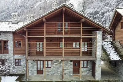 Image de Elegant chalet in full-view of Monte Rosa, with a relaxing wellness center