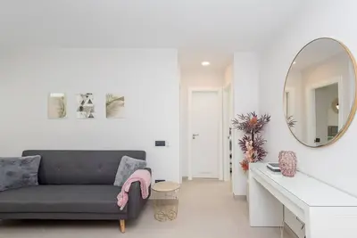 Image de 2br New Pretty Home next to Las Canteras Beach