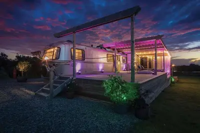 Image de American Airstream - Blossom Farm - Tiers Cross