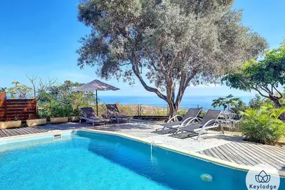 Villa Cadentia*** – 3 chambres avec piscine et vue mer – Saint-Gilles-les-Hauts