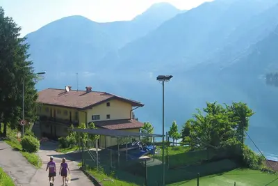 Image de Directly on the lake with two bedrooms