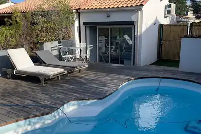 Image de Appartement  Var, 30 M2 avec terrain 45 M2 privatif sans vis à vis, piscine.