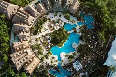 Image de Enjoy this 2 bedroom master suite in this 5 star Gand Bliss Vidanta Resort!