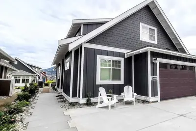 Image de Spacious + modern, family-friendly cottage in wine country🍷