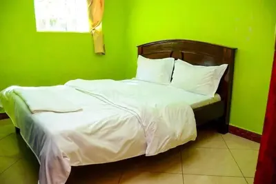 Image de Lovely 1 bedroom apartment with free parking