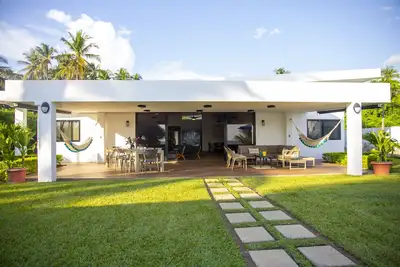 Image de Luxury Beach Home in Sihuapilapa Beach