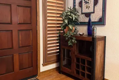 Image de Cozy, secluded, beautiful Condo