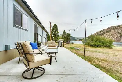 Image de Riverfront Helena Retreat w/ Small Dock + Kayaks!