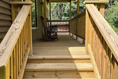 Image de Tranquil Litchfield Connecticut Retreat\".