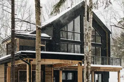 Image de Chalet metsa Tremblant - Spa - Sauna - Forest