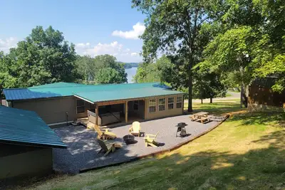 Image de Beautiful views, quiet and full of wild life. Enjoy the lake life.