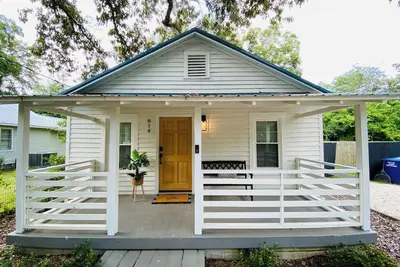 Image de The stylish Gentry, just minutes from downtown Aiken and Bruce's Field. \n