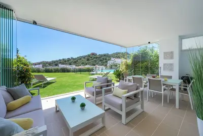 Image de Garden Apartment in La Mairena - Marbella
