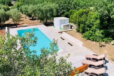Image de Tranquil Retreat - Ostuni - 3 ensuite bedrooms. Beautiful private pool and bar!