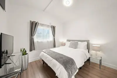 Image de Entire New Cozy and Modern 2–storey House