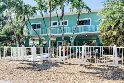 Image de Immaculate, Fully Renovated, Waterfront, Florida Keys Home - Beach Vibes!