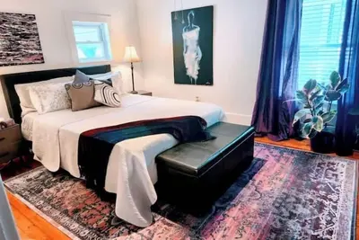 Image de Nestled in the heart of Wine country, on  the Main St. in the Village of Jordan