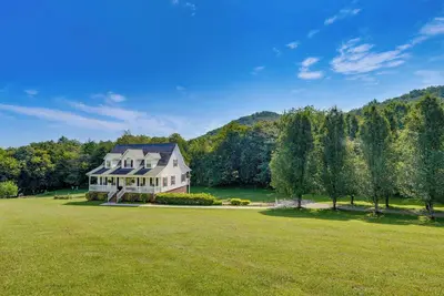 Image de Serene Sevierville Getaway - 6 Mi to Dollywood!
