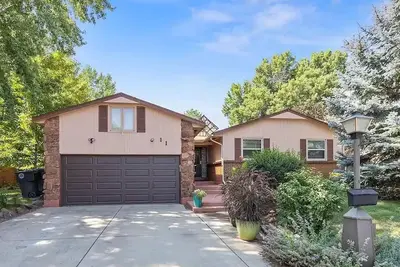 Image de Sunny Family Retreat HotTub, GameRoom, Backyard\n