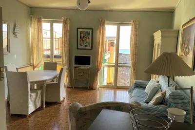 Image de Sea view apartment 100 meters from the beach furnished with private garage