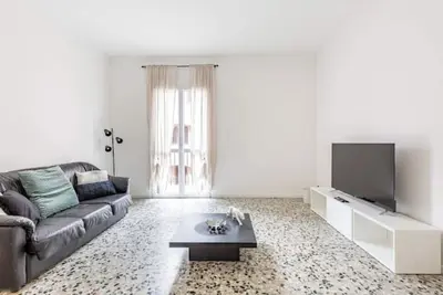 Short Stay Pavia - by Lm Apartments<br>Via Indipendenza 80a Pavia