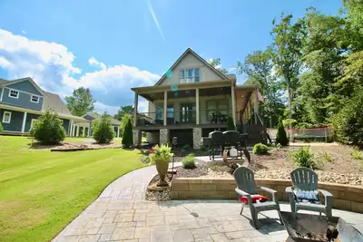 Image de Relaxing Retreat—Family Fun on Lake Tuscaloosa w/beach volleyball, games & dock!