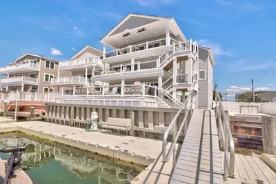 Image de Luxury Paradise on the Bay! 3 Day & Weekly! Elks Members Welcome! !