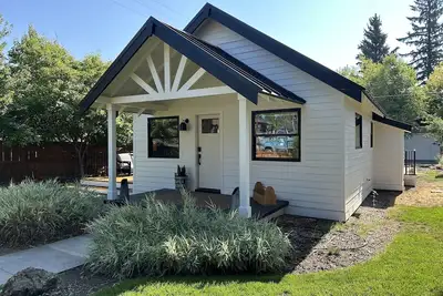Image de Sweet craftsman bungalow in the heart of Bend