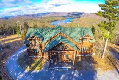 Image de Mountain top, dream log cabin! ! 100+ acres! 20 min to lake George & Saratoga! !