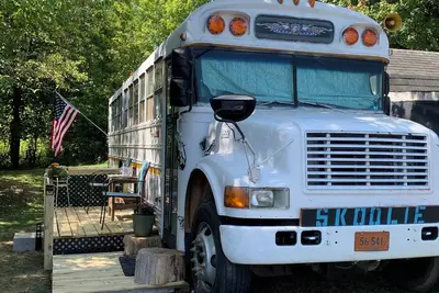 Image de The Hocking Hills- Magical Skoolie ‼️