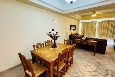 Image de Spectacular 2 Bedroom Condo on Sandy Beach at Las Palmas Resort B-703