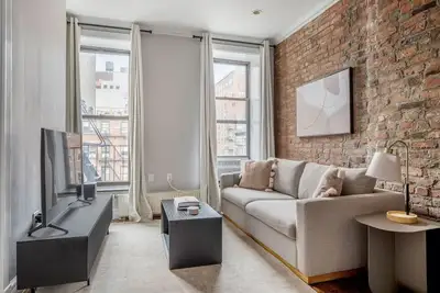 Image de Gorgeous East Village 2br w/ W/D, nr Groceries, by Blueground