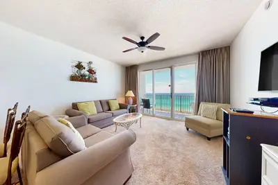Image de Majestic Sun, Unit A713 | Oceanfront condo in Destin with balcony, pool, & Ac