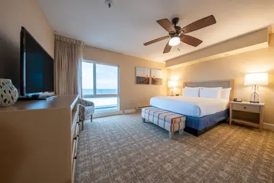 Image de Very Comfortable & Memorable Stay! Balcony, Parking, Walk to the Beach!