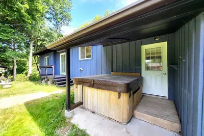 Image de Innisfil Homestay\nRenovated home away from home located in the heart of Innisfil