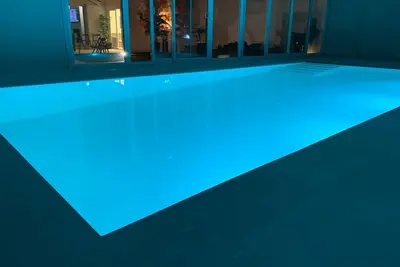 Image de Oasis in Toledo: Heated pool and view of the Oliva.