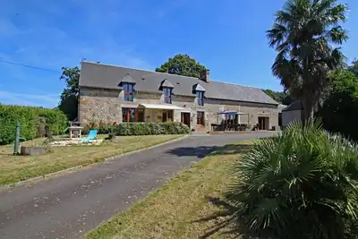 Image de Grande maison familiale avec espace bien-être et jeux à Saint-Brice-de-Landelles