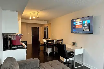 Image de Modern Suite with King Bed