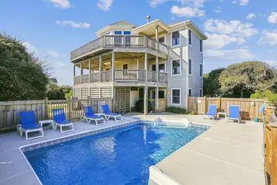 Image de D4016 Make Way For Ducklings. Oceanside w/Views, Less than 500ft from Beach, Private Saltwater Pool!